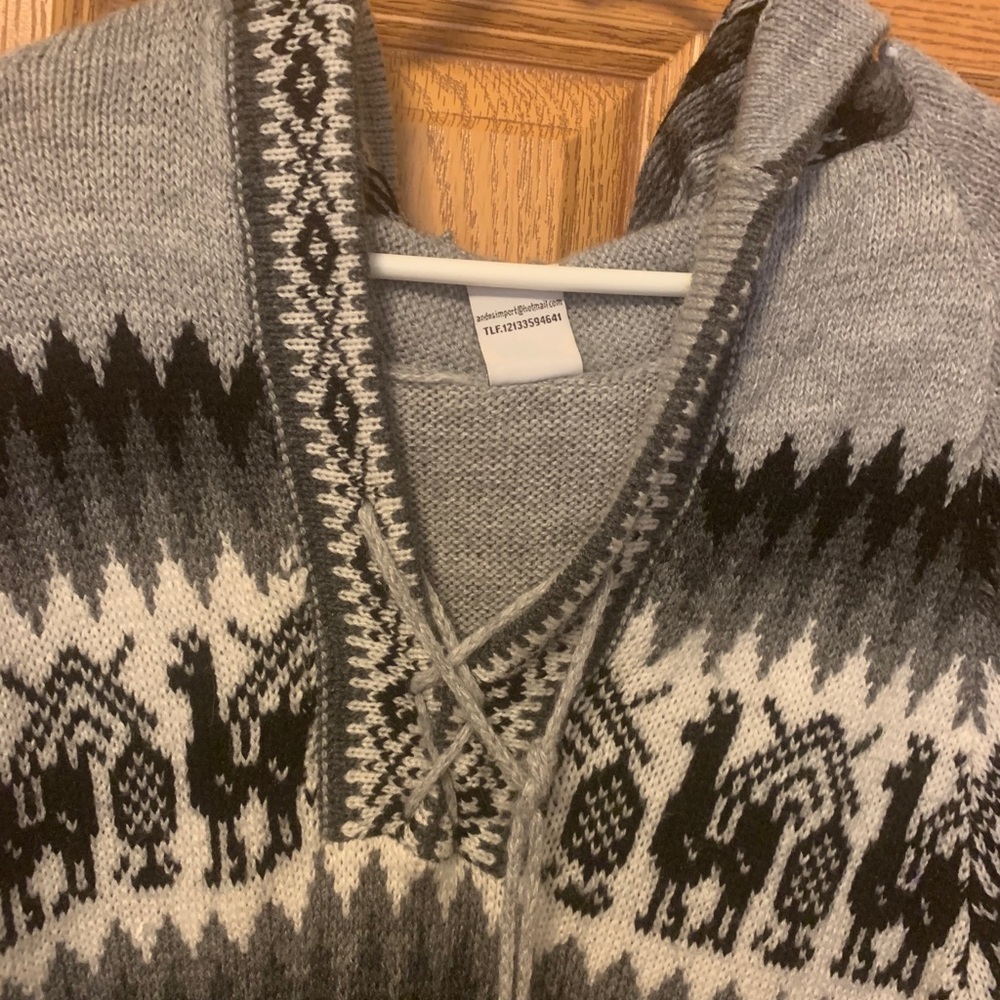 Gray sweatshirt - Picture 5 of 10